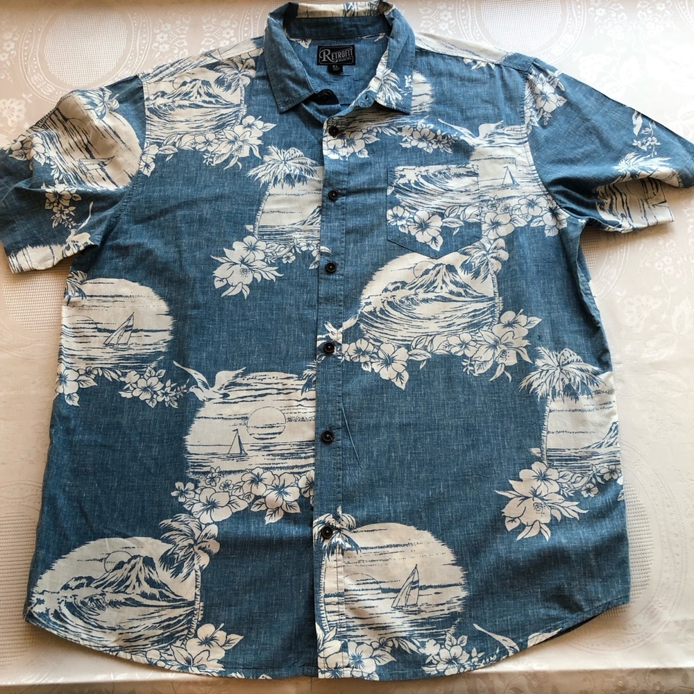 Retrofit Brand MFG Blue/White Hawaiian Floral Shirt Men’s Size XL Short Sleeves